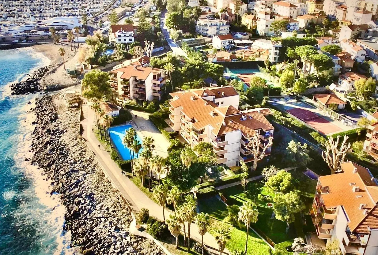 Suite A Sanremo Free Parking- Wifi- Free Pool Apartment
